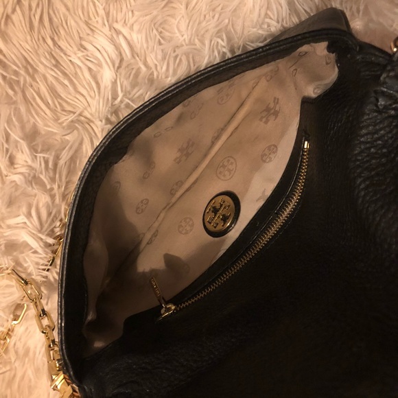 💥SALE Tory Burch Darcy crossbody black gold purse - Picture 4 of 5